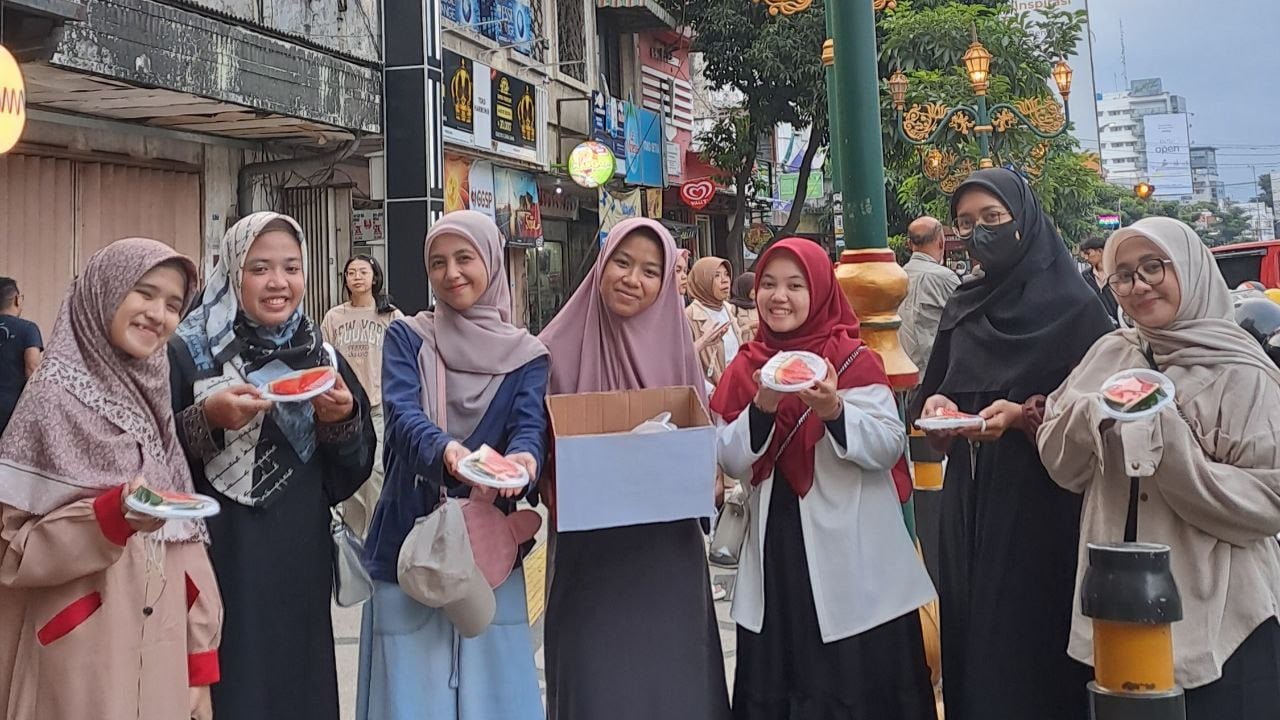 Berbagi Semangka, Solidaritas Untuk Palestina